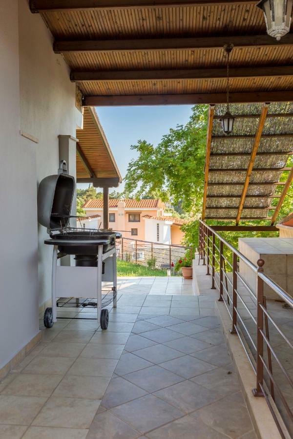 Villa Kristin 2 - 2Min Walk To Great Sandy, Shallow Beach Nikiti  Buitenkant foto