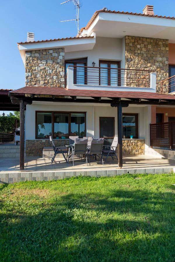 Villa Kristin 2 - 2Min Walk To Great Sandy, Shallow Beach Nikiti  Buitenkant foto