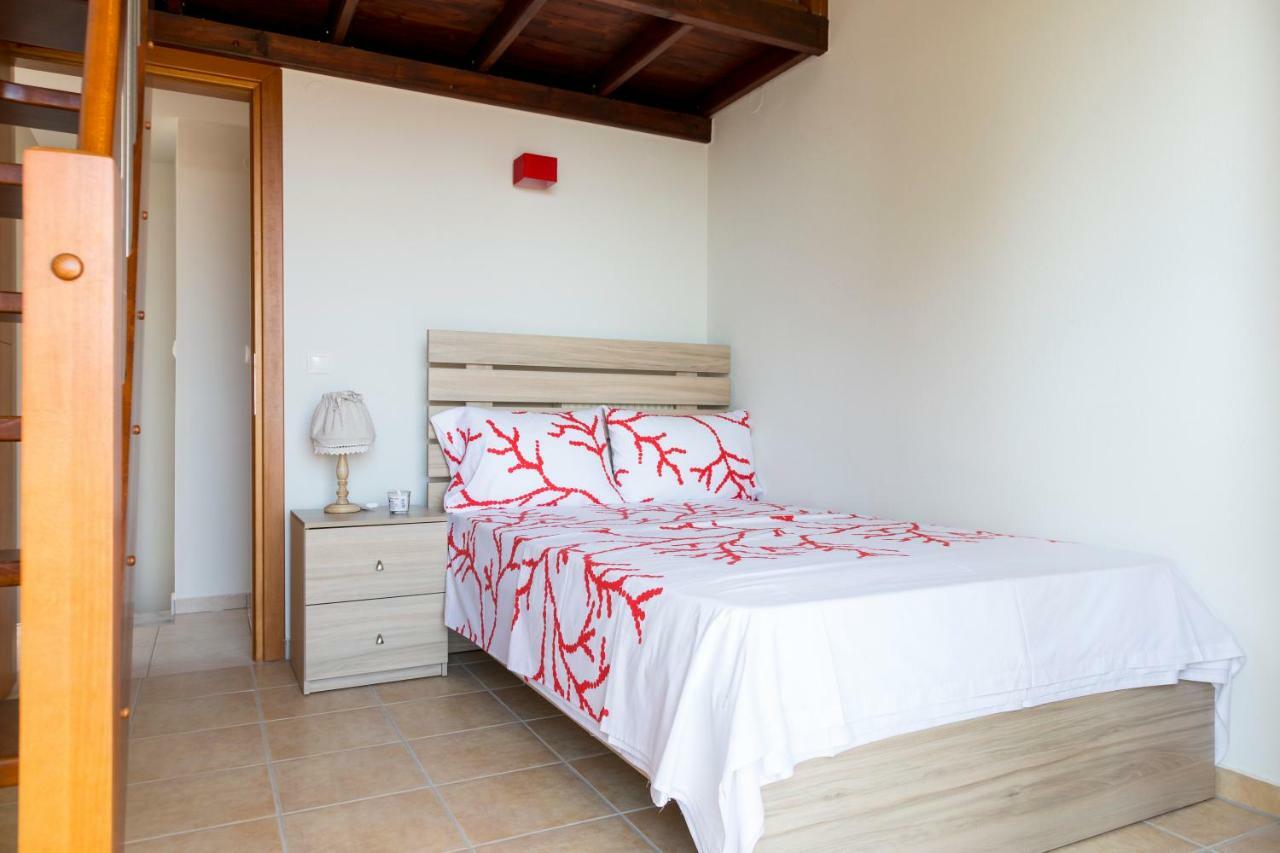 Villa Kristin 2 - 2Min Walk To Great Sandy, Shallow Beach Nikiti  Buitenkant foto