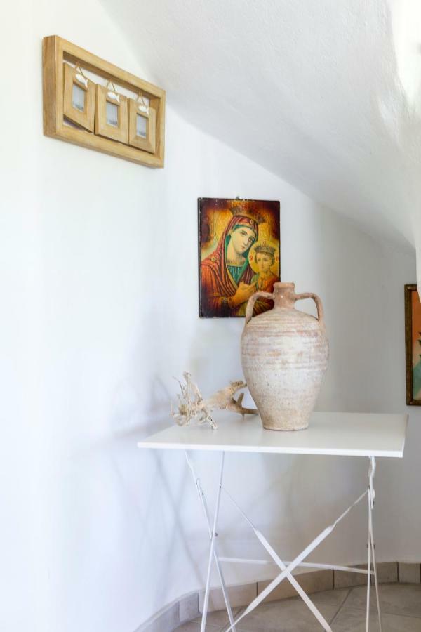 Villa Kristin 2 - 2Min Walk To Great Sandy, Shallow Beach Nikiti  Buitenkant foto